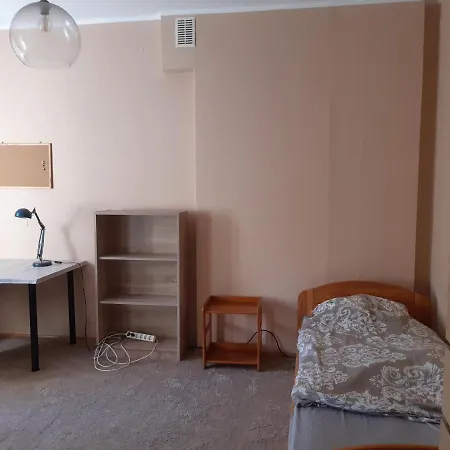 Apartman Pokoj 1-2 Osobowy Z Dostepem Do Ogrodu